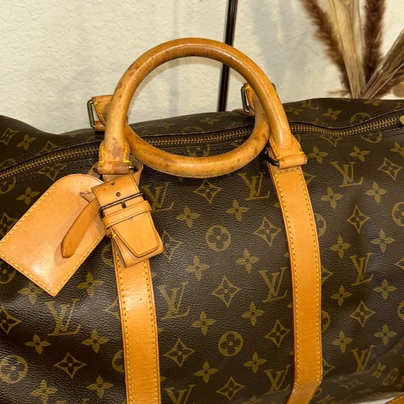 Authentic Louis Vuitton Monogram Keepall 50 with strap - Picture 3 of 17